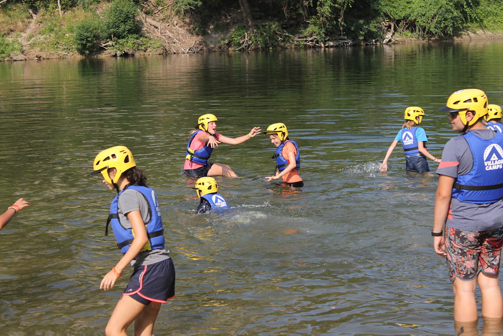 Village Camps International Summer Camp Ard&egrave;che, France 2019-07-26 https://www.villagecamps.com/journals_admin/images/2232-1632-MiniD3 copy.jpg